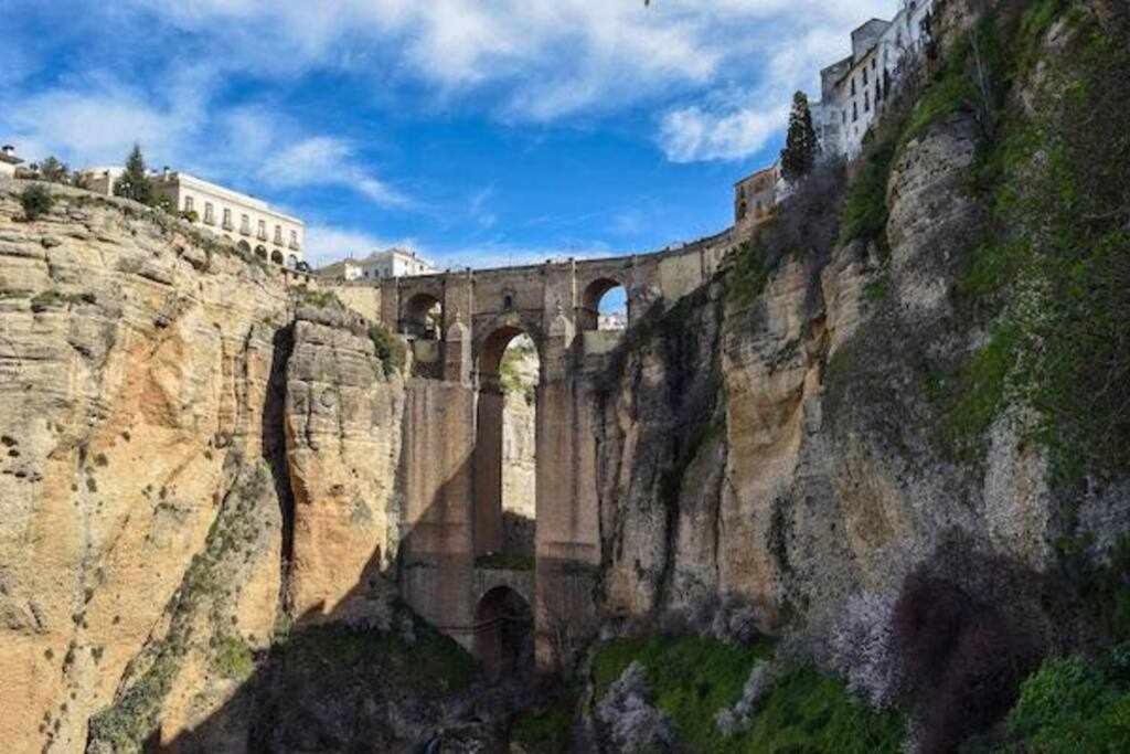 III Apartamentos Morales & Arnal Acogedor Y A 450M Ronda Kültér fotó